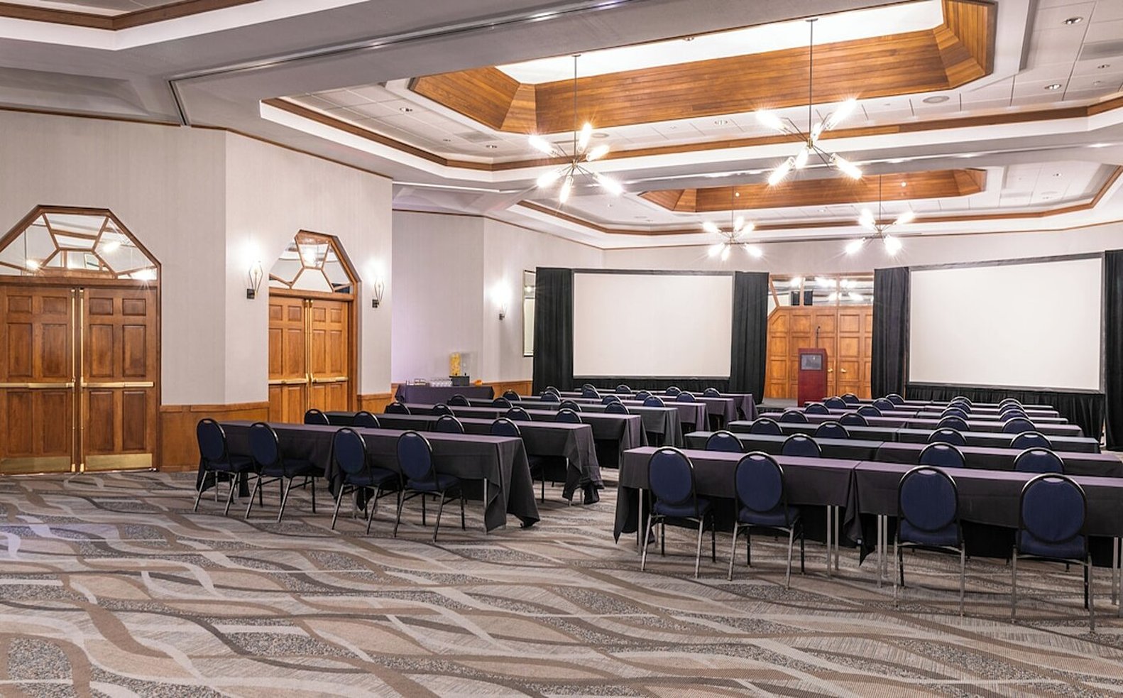 Cherry Valley Hotel 23/31