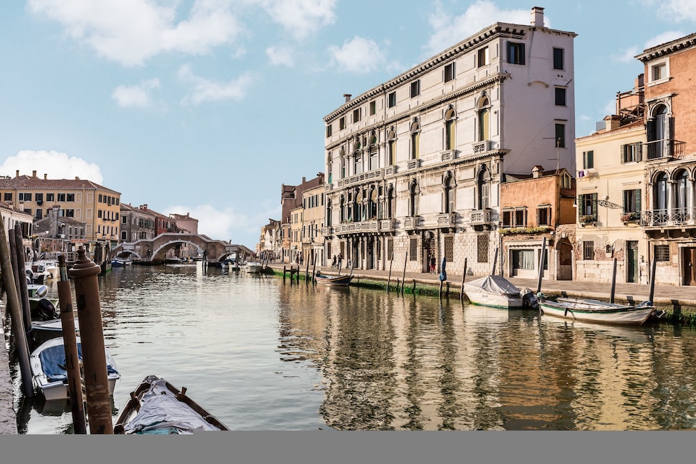 Palazzina Canal 29/37