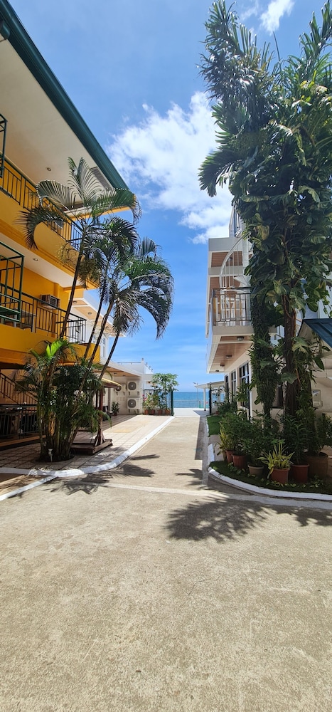 Marvins Seaside Inn 33/50