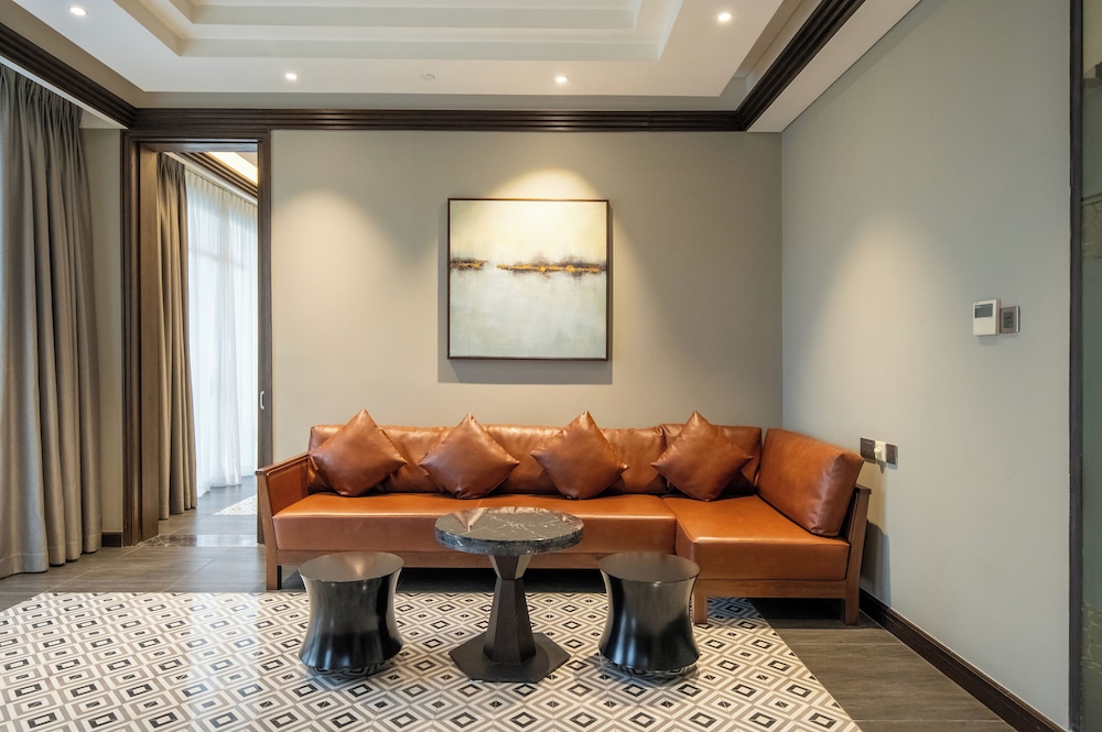 Senna Hue Hotel 30/50