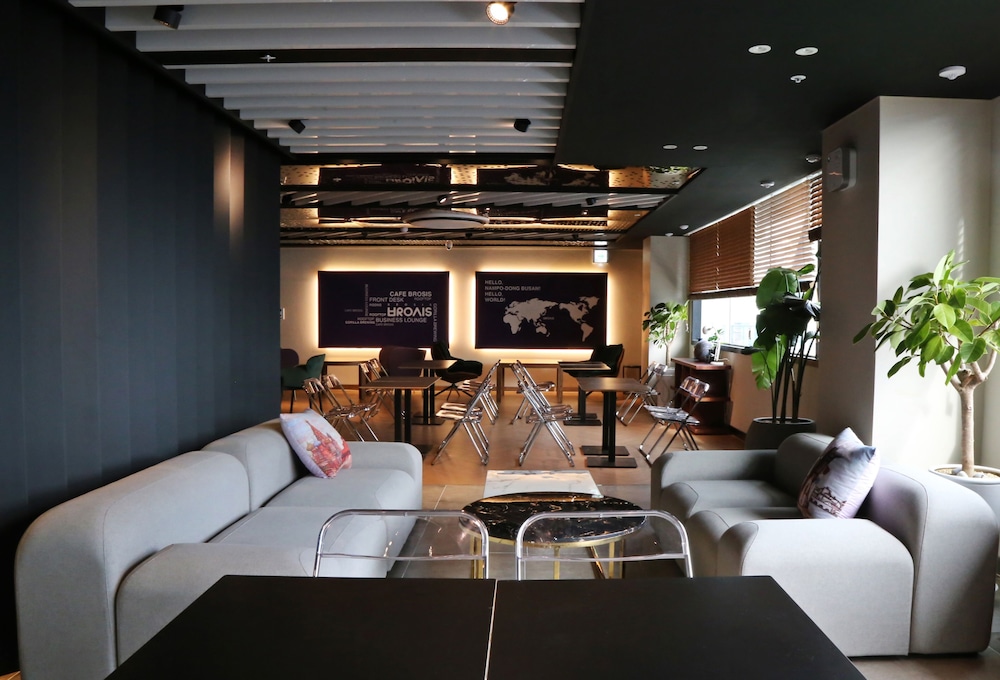 Brosis Hotel 35/47