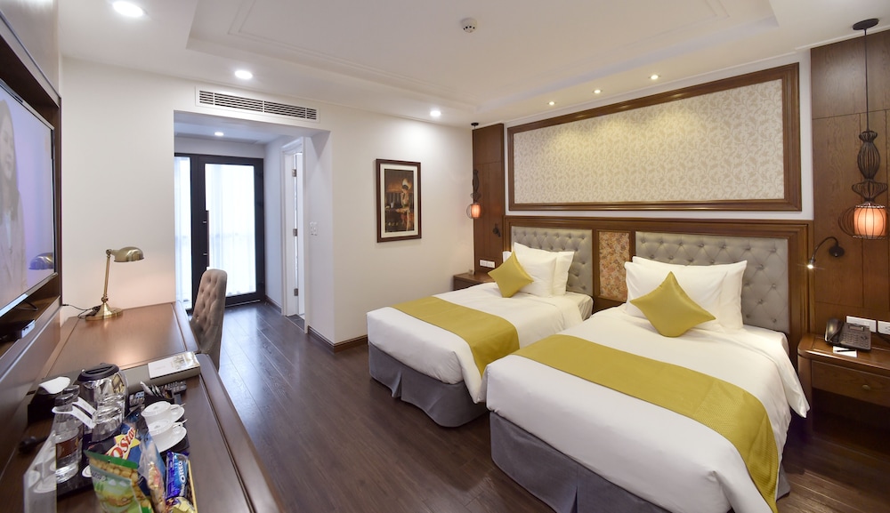 Garco Dragon Hotel 2 8/49