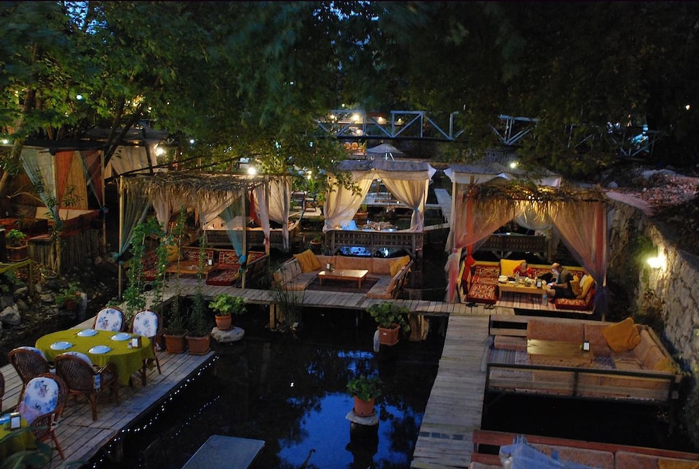 Arikanda River Garden Hotel 1/26