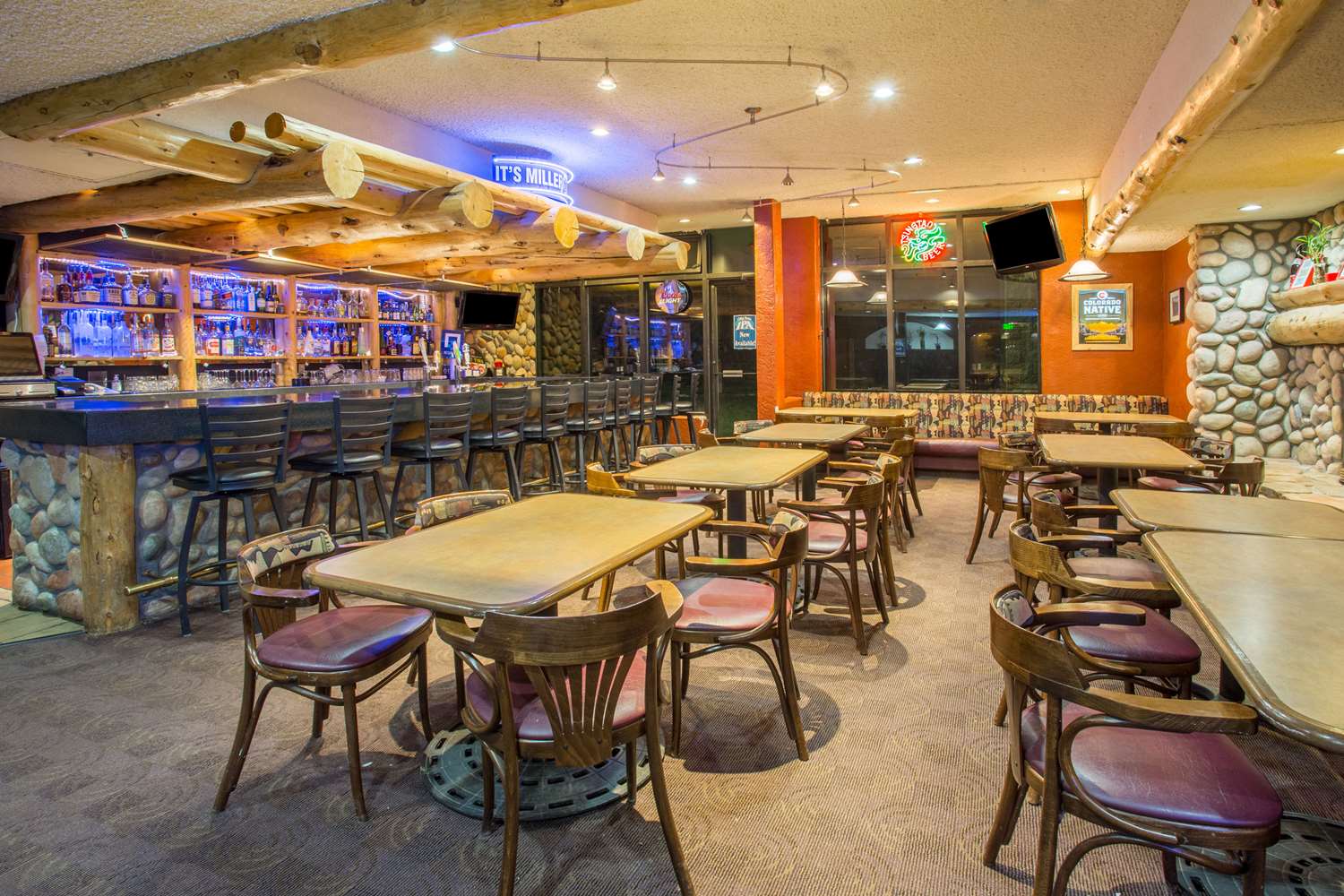AC Hotel by Marriott Frisco Colorado 20/24