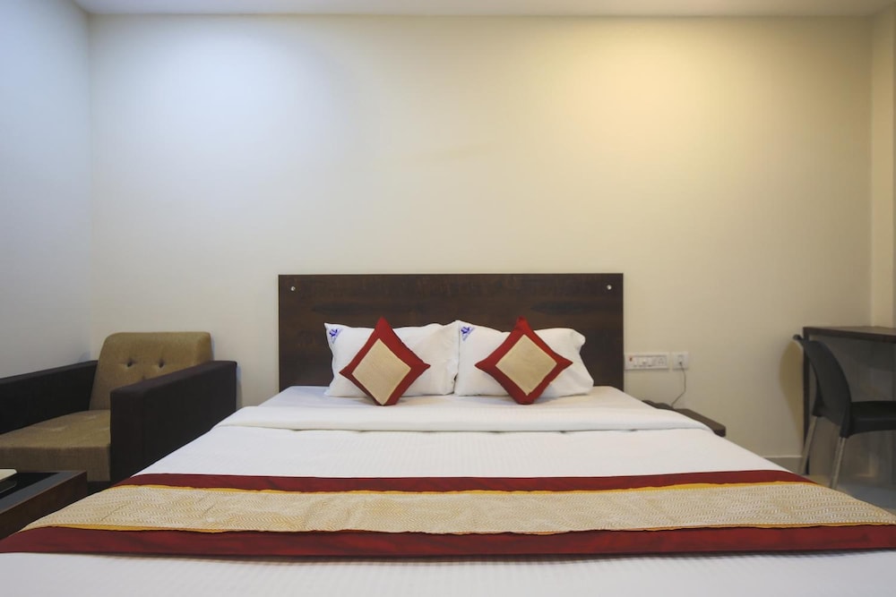 Balaji Residency 21/51