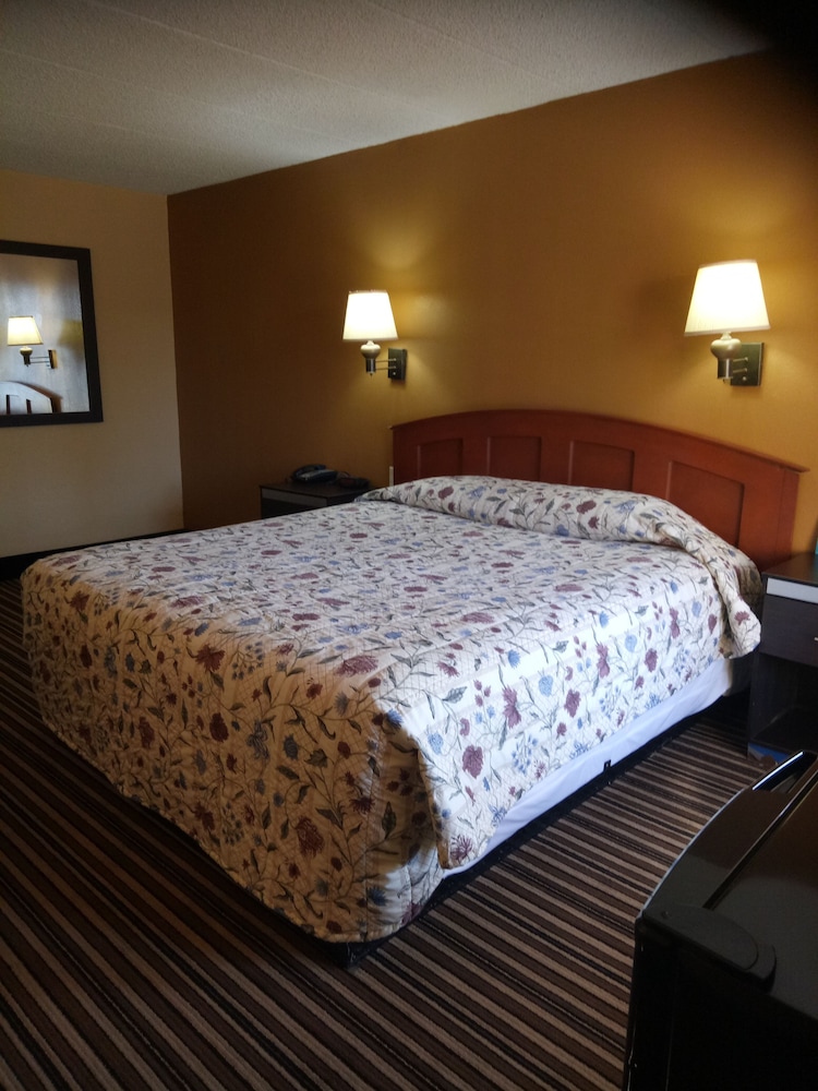 Rodeway Inn Mount Laurel Hwy 73 20/27