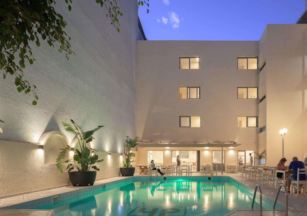 Central Hersonissos Hotel 5/73
