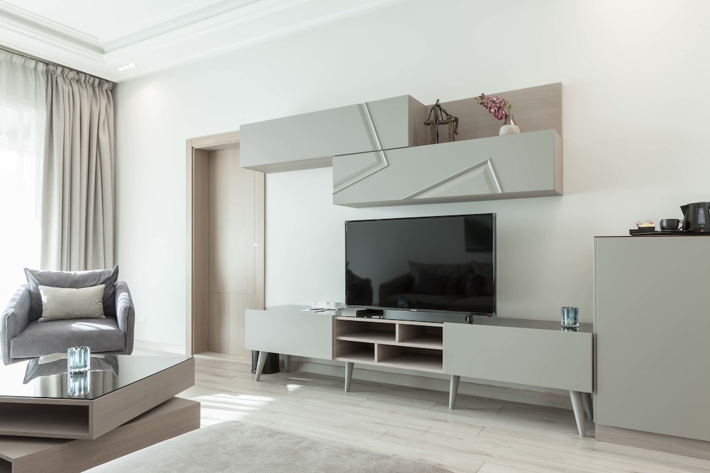 Lahoya Homes, Beirut 32/50