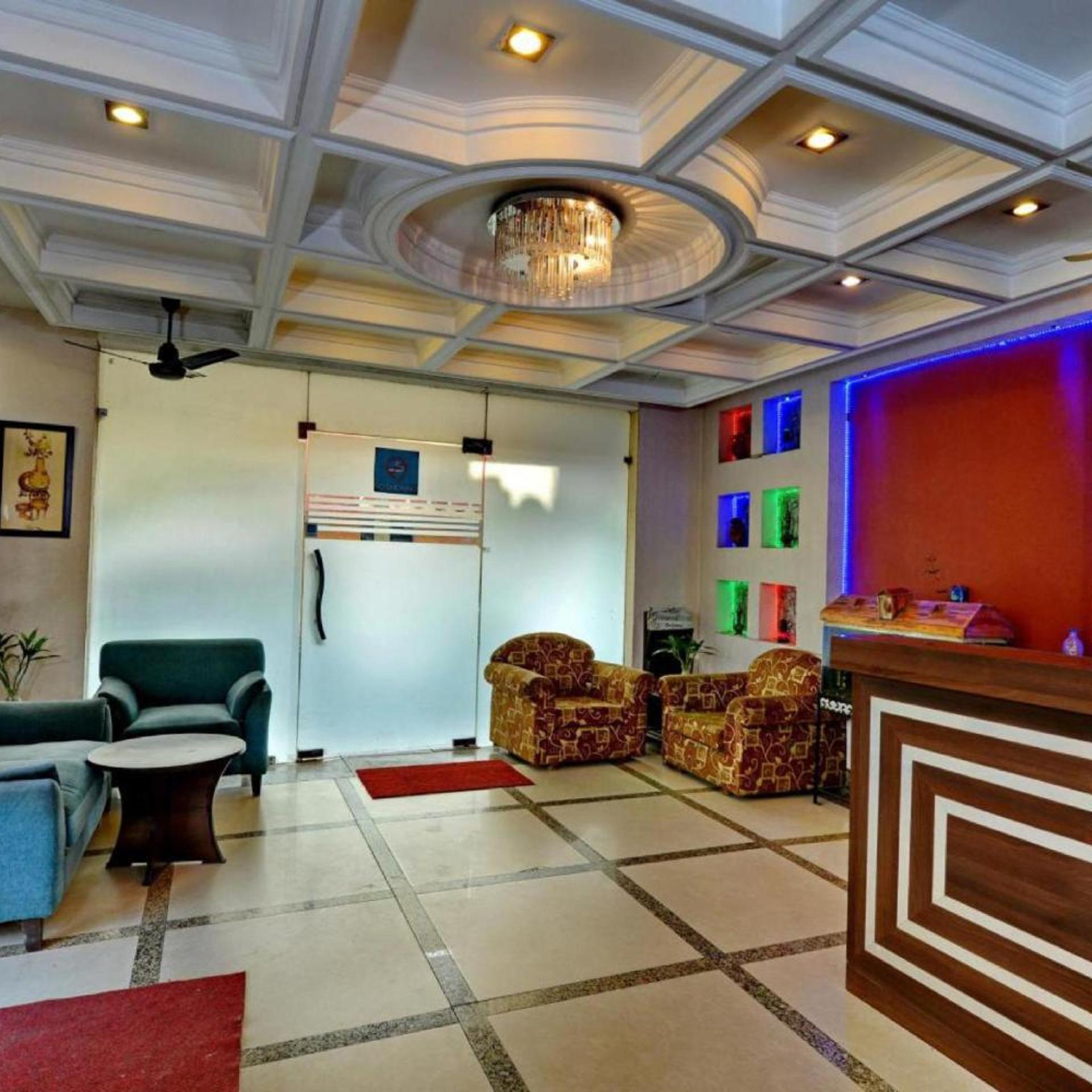 Hotel Diamond Inn 4/25