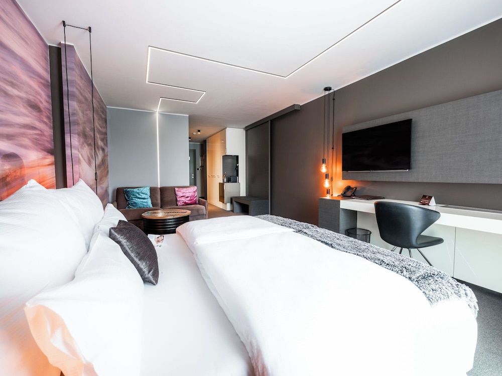 Design, King Bed, Sofa