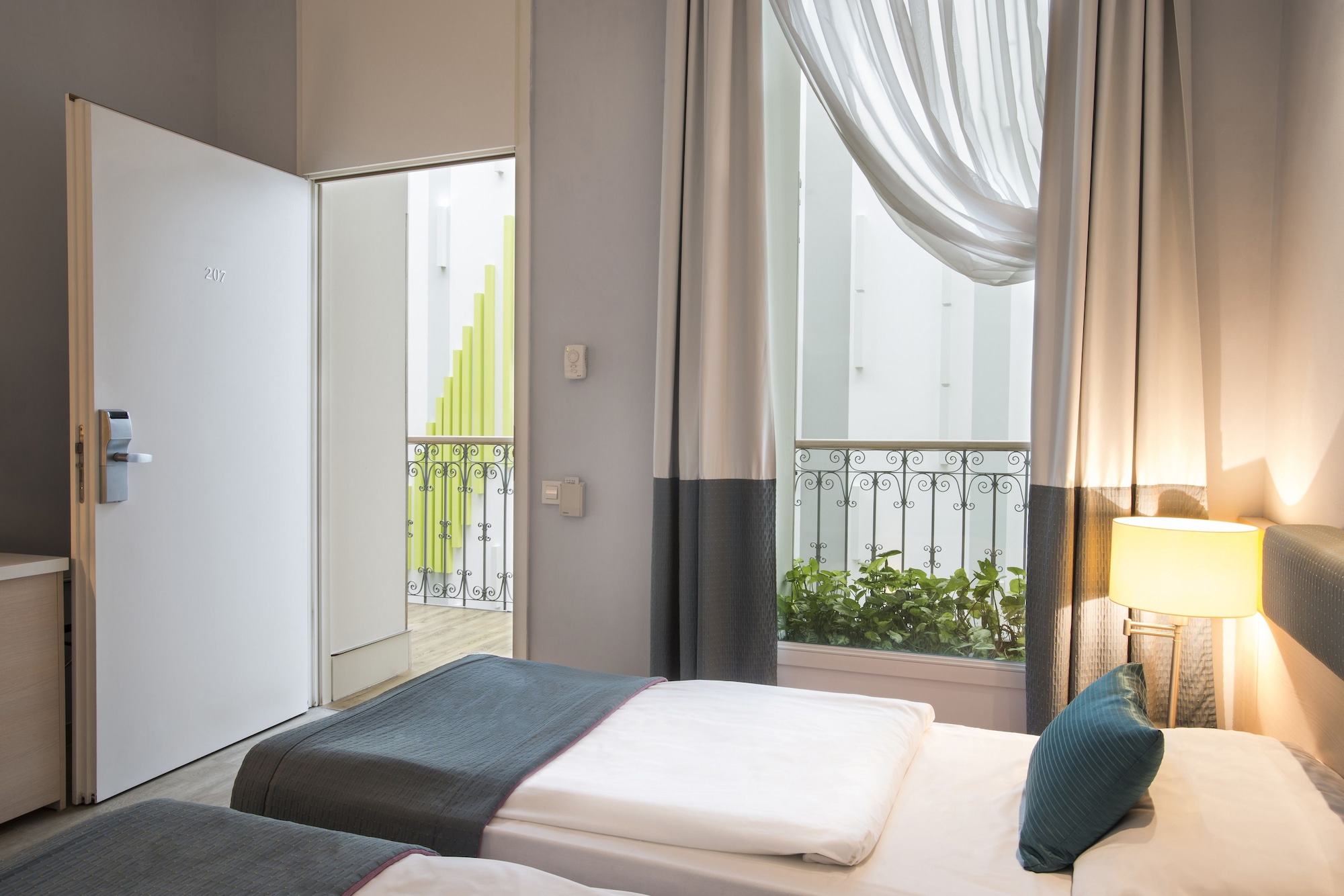 Room, Double Bed, Atrium View، Atrium Hotel by Mellow Mood Hotels 6/10