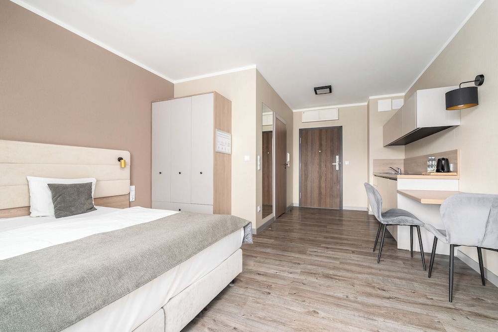 Apartment, King Bed