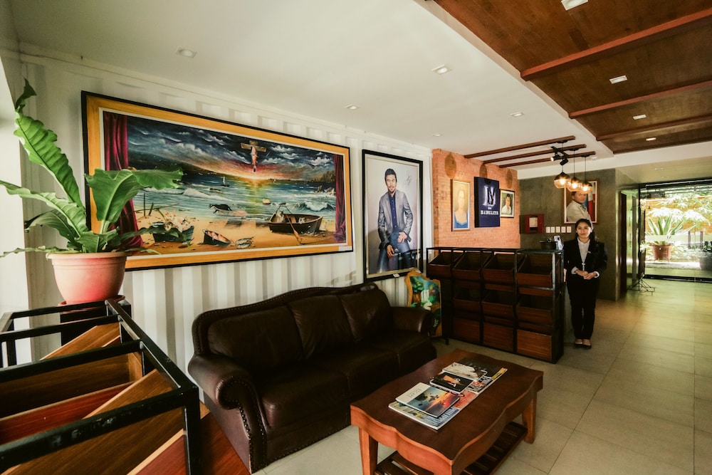The Madeline Boutique Hotel & Suites 22/28