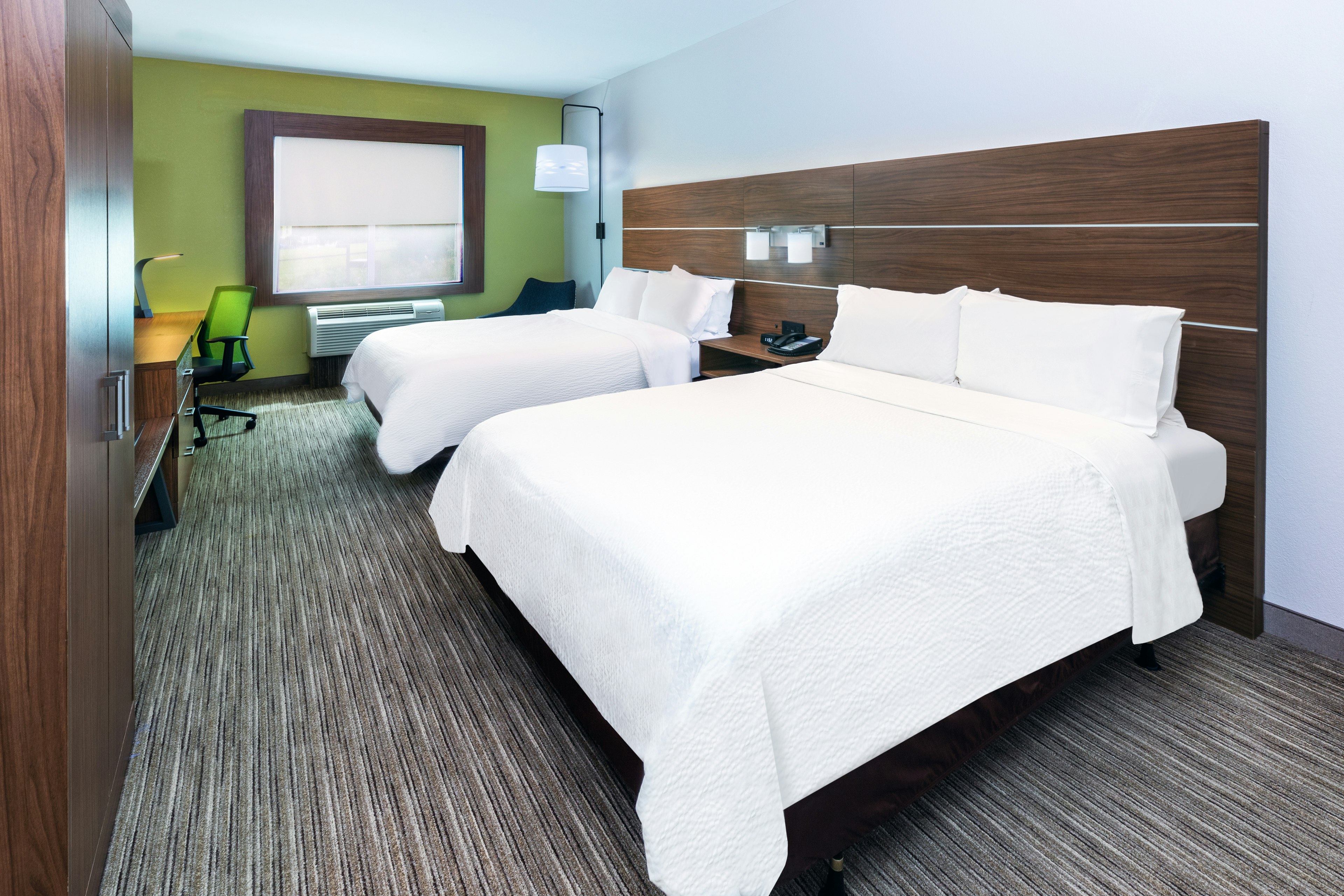 غرفة بسريرين كوين، Holiday Inn Express Hotel And Suites Lafayette South 2/4