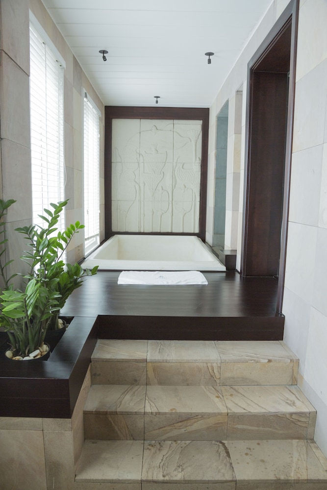 Arunreas Hotel 5/49