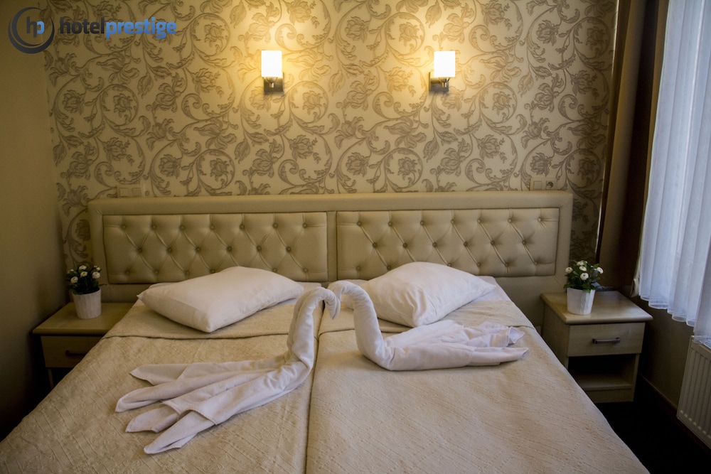 HOTEL PRESTIGE 2/26