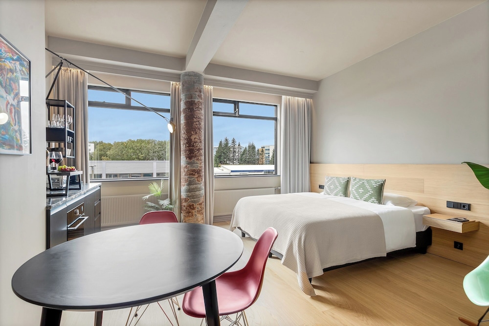 Arctic Comfort Hotel 24/50