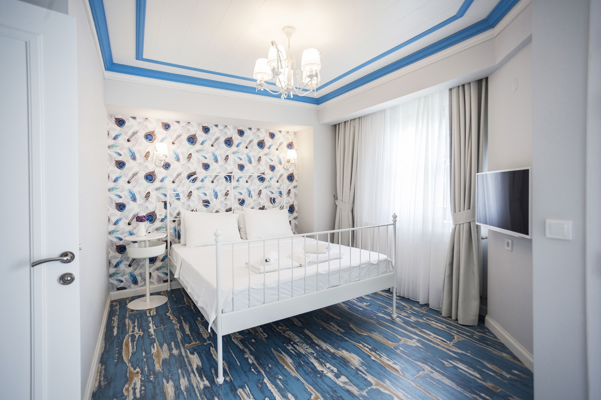2 BEDROOMS, DELUXE, SUITE, GARDEN VIEW, BALCONY