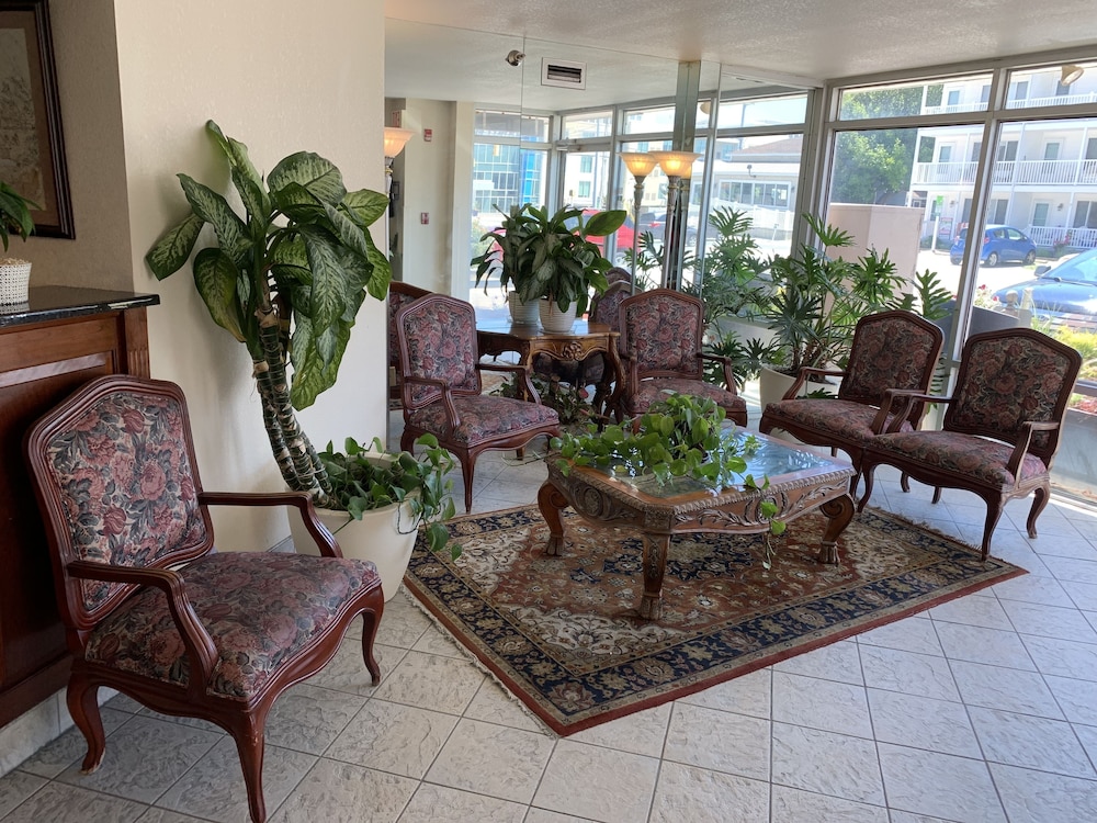 Gold Leaf Hotel of Dewey-Rehoboth Beach 37/47