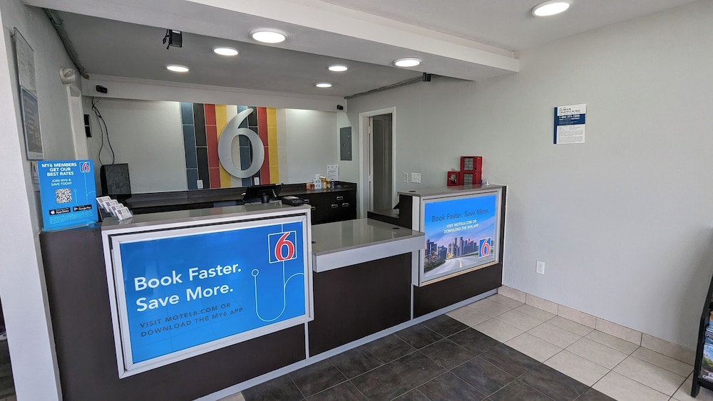 Motel6 Nashua, NH - North 15/58