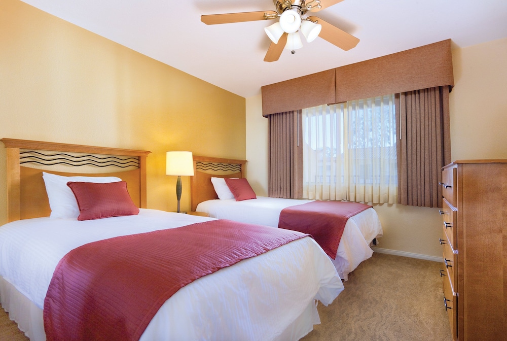 Club Wyndham Dolphin's Cove 13/40