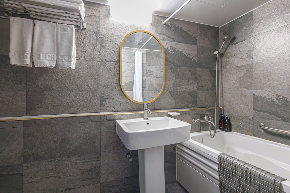 Insadong Crown Hotel 56/60