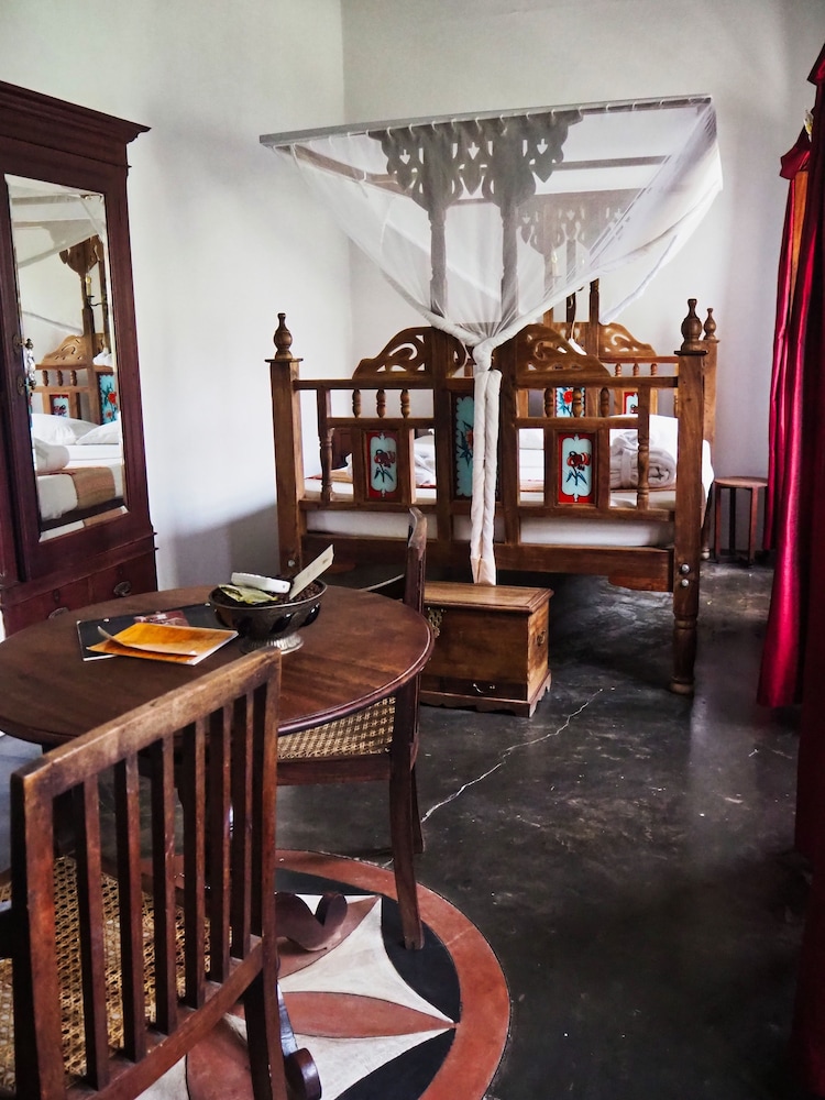 Zanzibar Coffee House 36/50