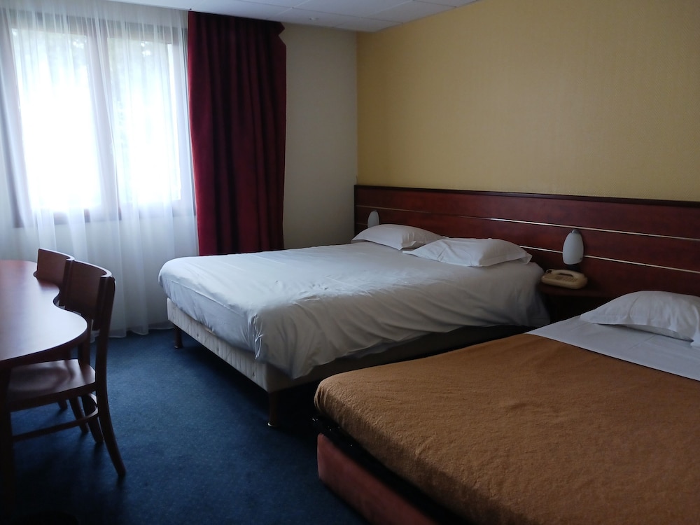 BRIT HOTEL NANTES VIGNEUX – L’ATLANTEL 14/49