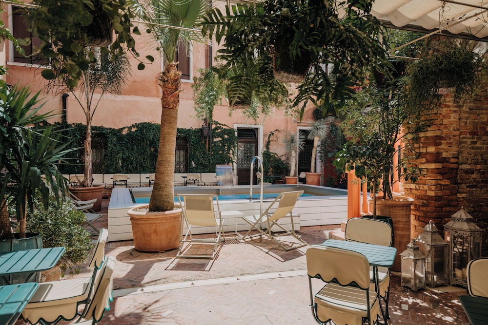 Hotel Giorgione 74/87