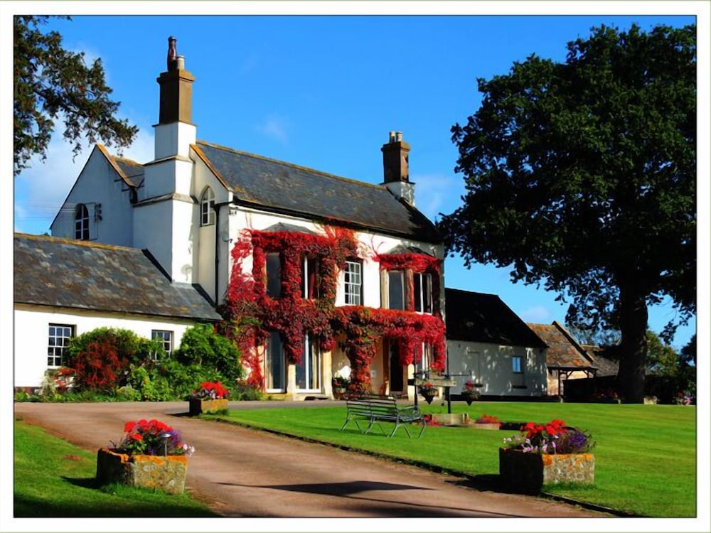 Benhall Farm Holidays 13/24