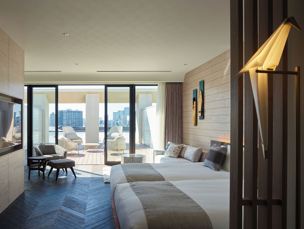 JUNIOR SUITE, 2 BEDS, BALCONY