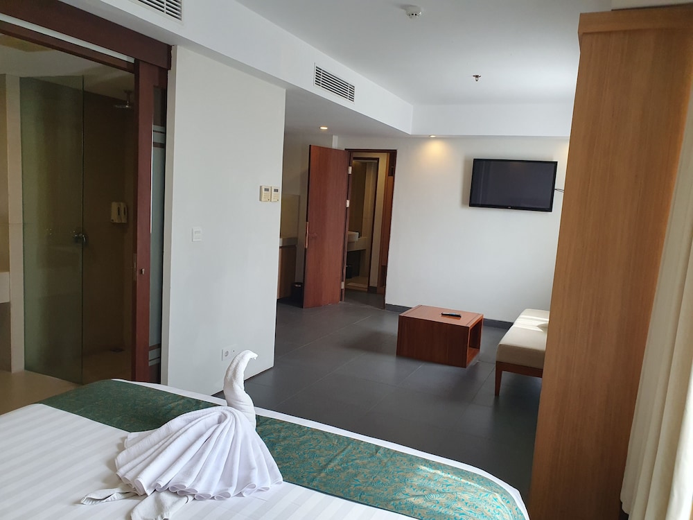 غرفة عائلية بسرير مزدوج وسرير فردي، Paragon Hotel Seminyak 3/4