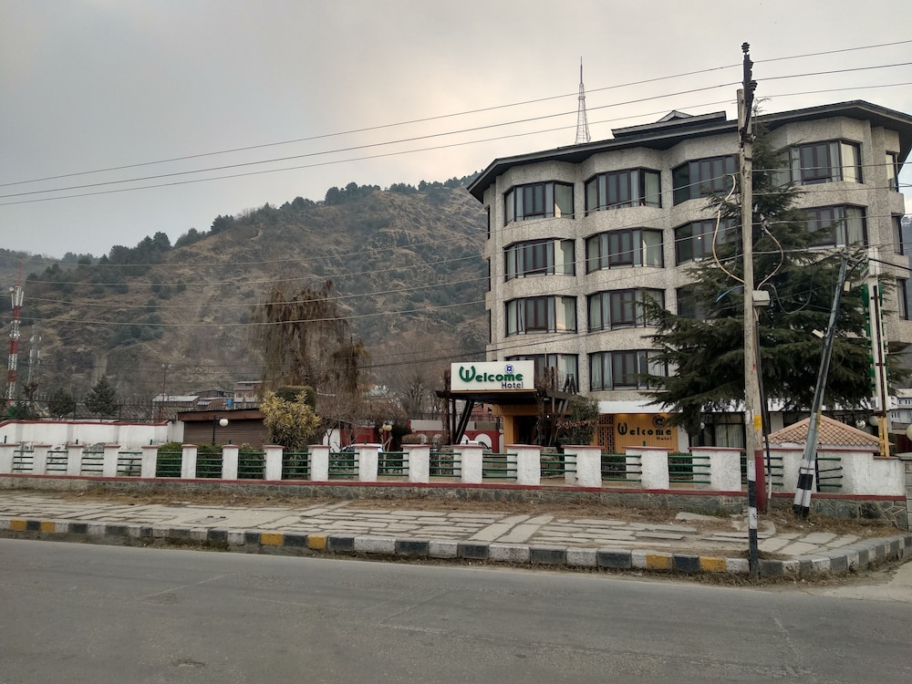 Welcome Hotel At Srinagar 4/50