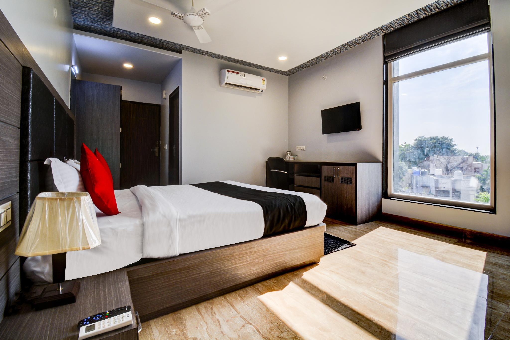 Capital O 22318 Htl Grand Anshul 16/21