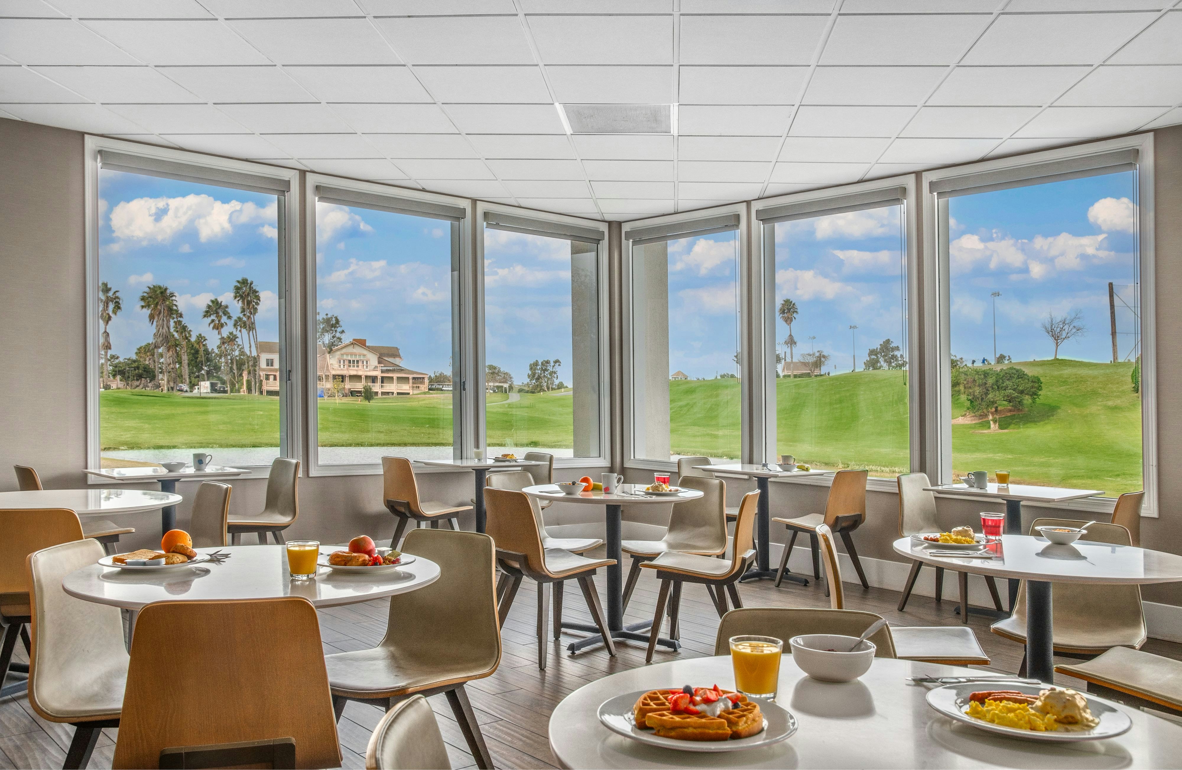 Residence Inn Oxnard River Ridge 28/50