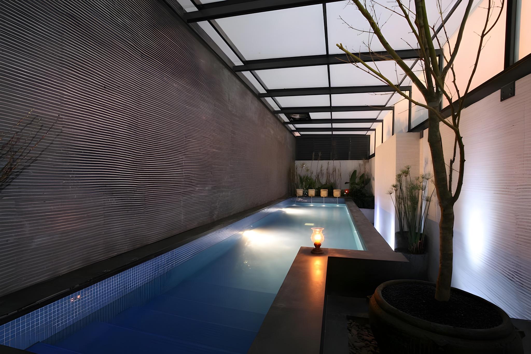 Gallery, Queen Bed, Private Pool
