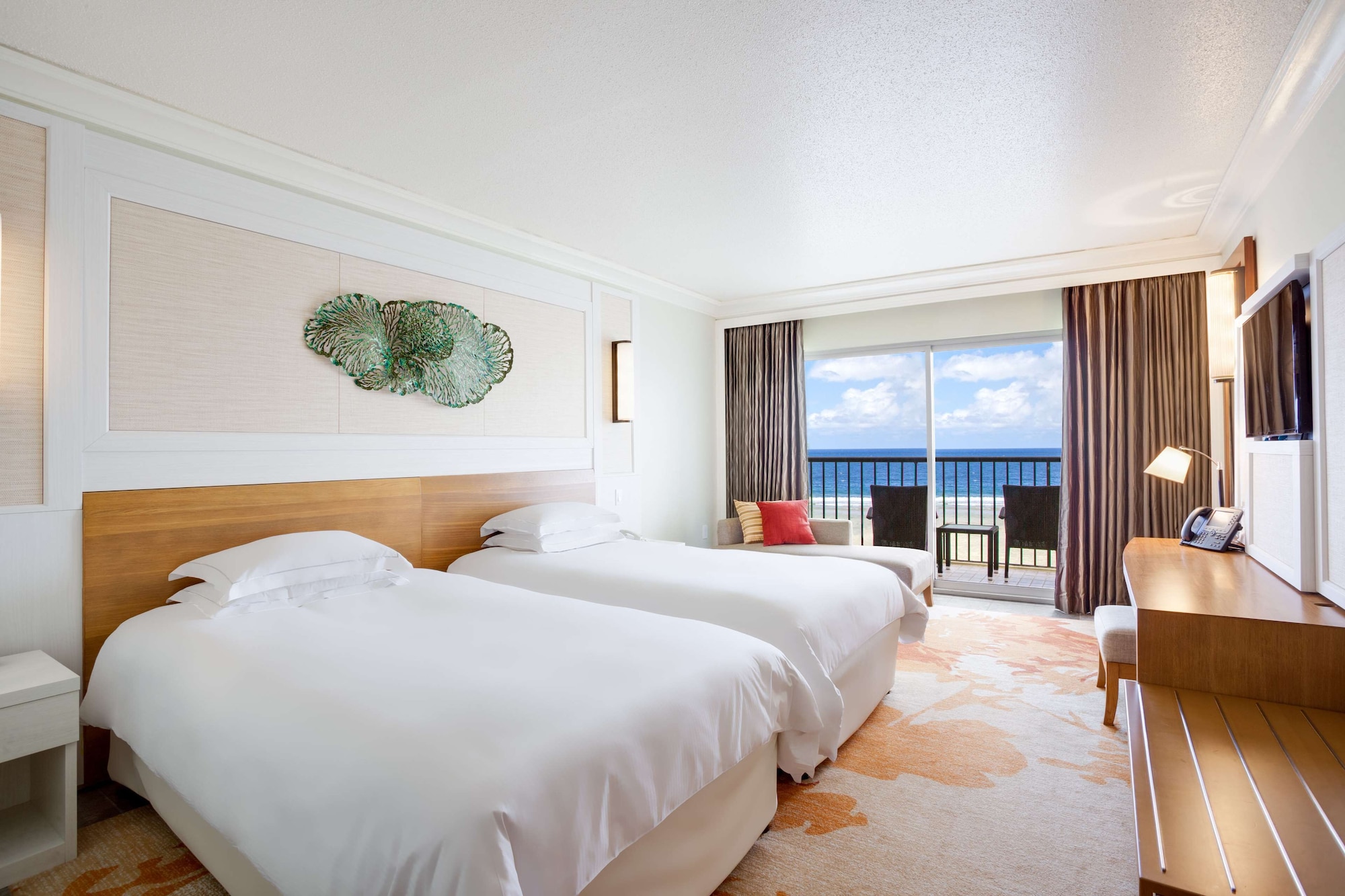 Ocean, Twin Beds, Lounge Access