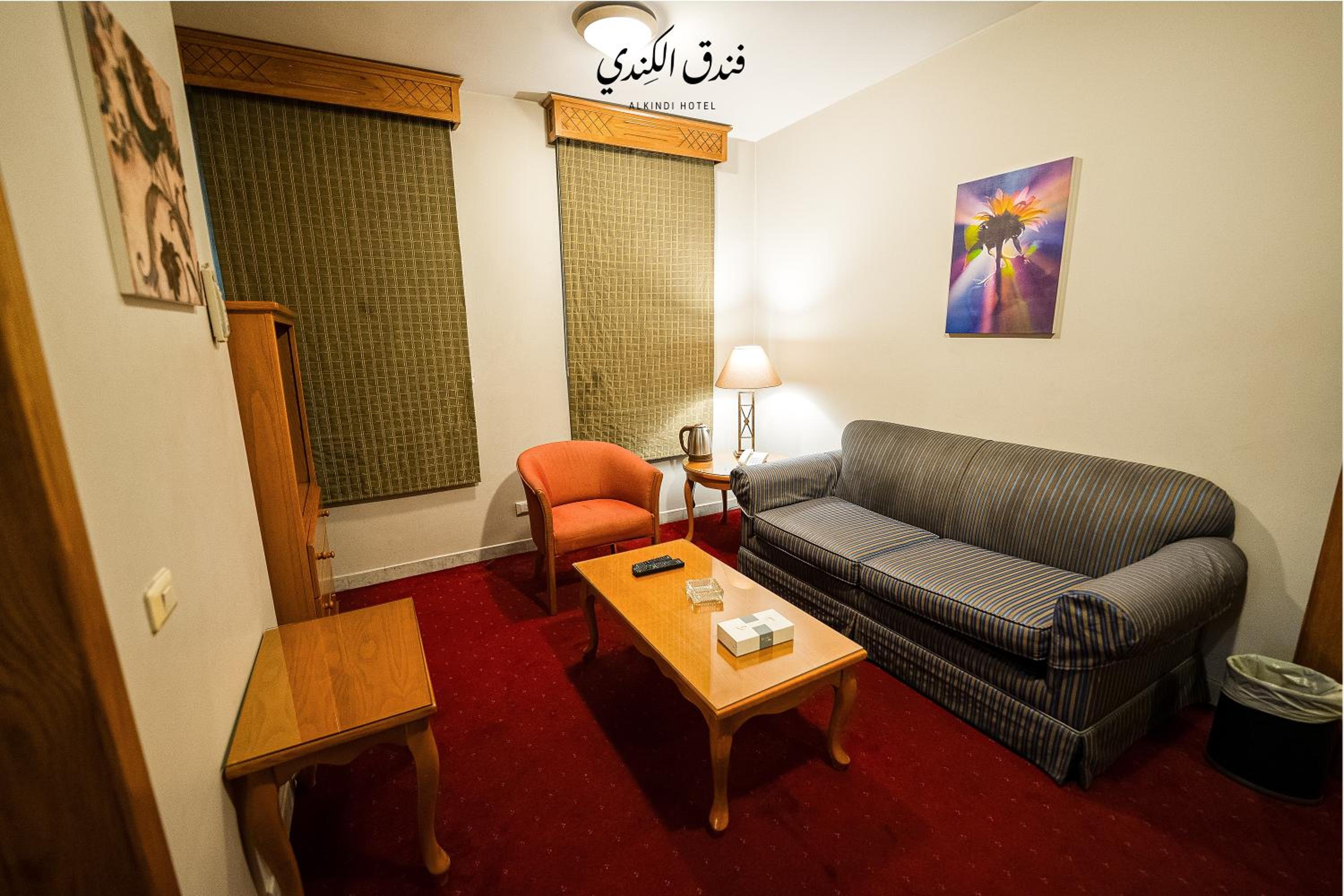 Kindi Suites Hotel 24/37