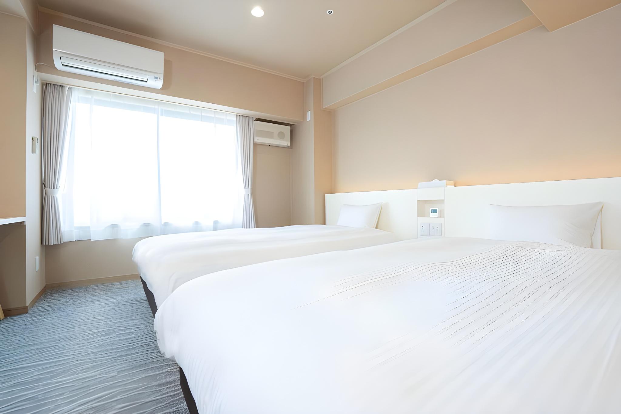Semi Room, Suite, Twin Beds