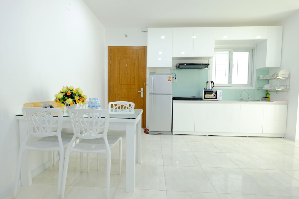 Sunrise Ocean View Apartment 9/77