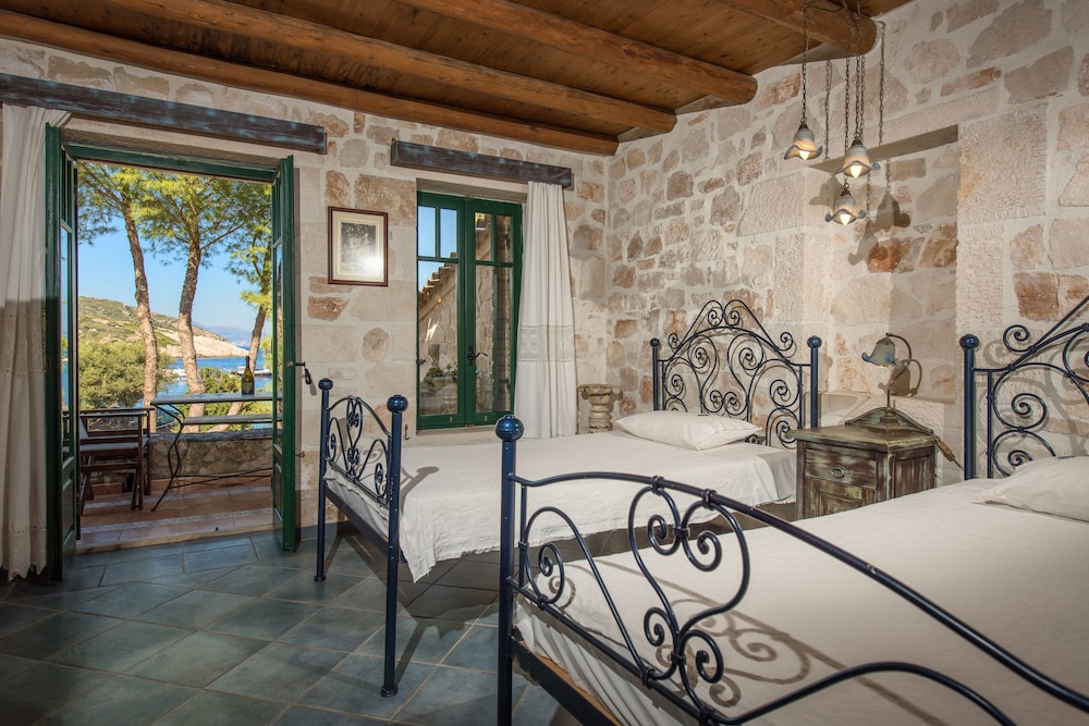 Nobelos Boutique Hotel 1/50