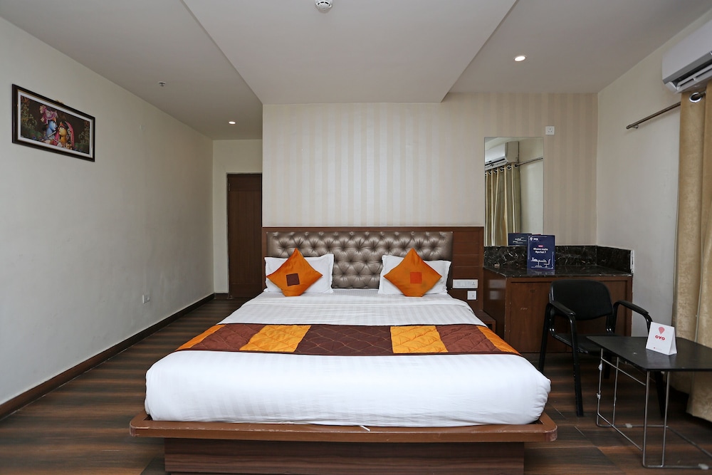 Oyo Premium Kothapet 7/18