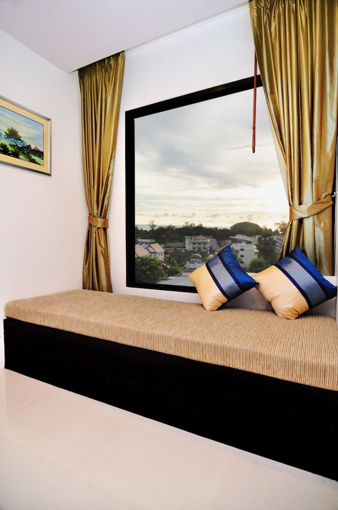 The Blueco Hotel 48/64