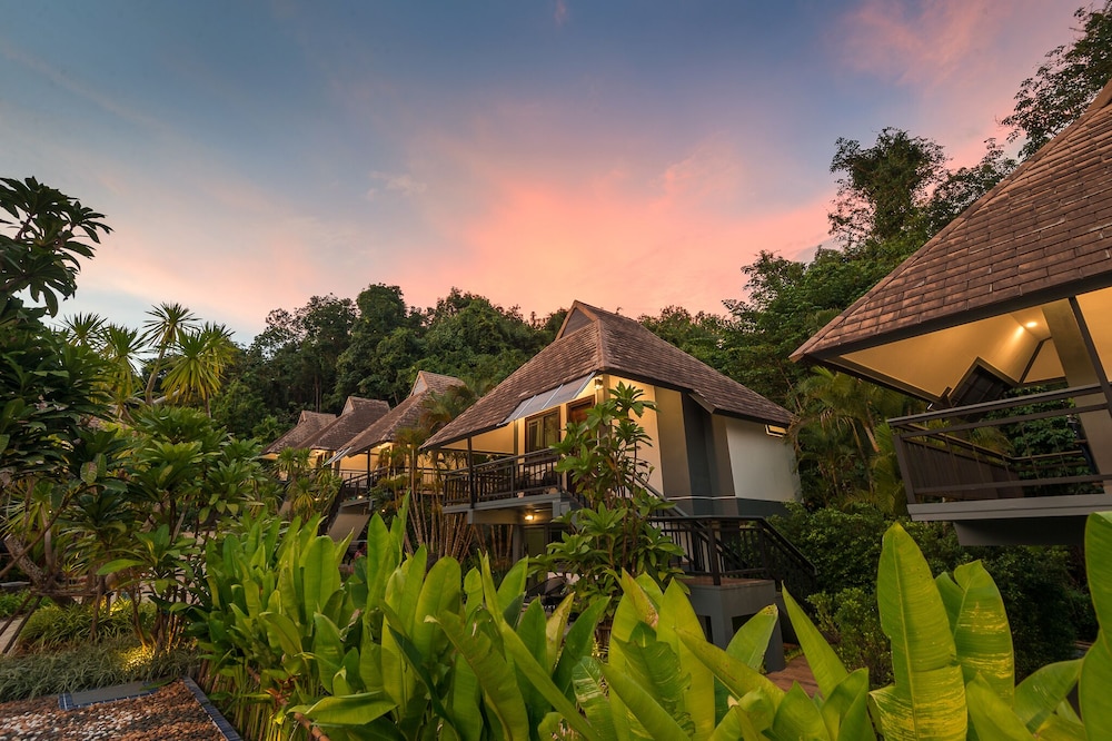 Loy Chalet 28/36