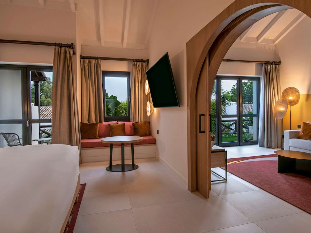 SO/Sotogrande Spa & Golf Resort Hotel 35/82