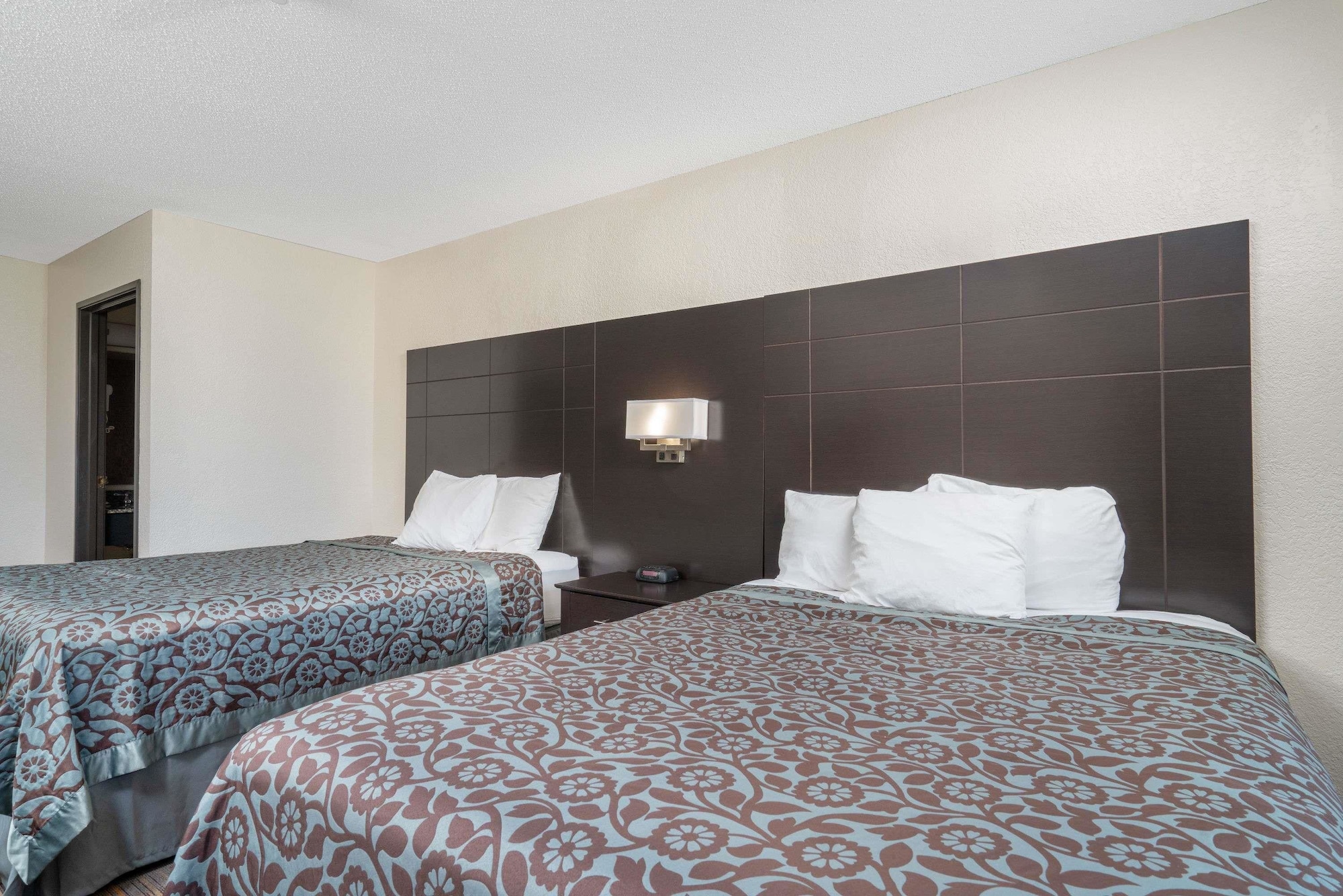 Standard, 2 Queen Beds