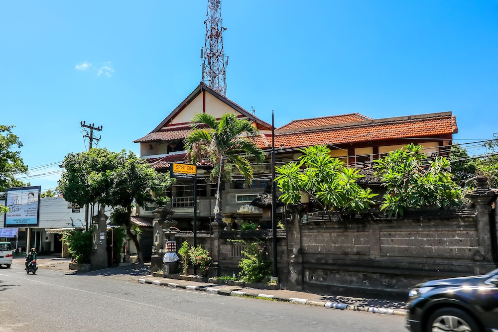 SPOT ON 1927 Hotel Candra Adigraha 17/20