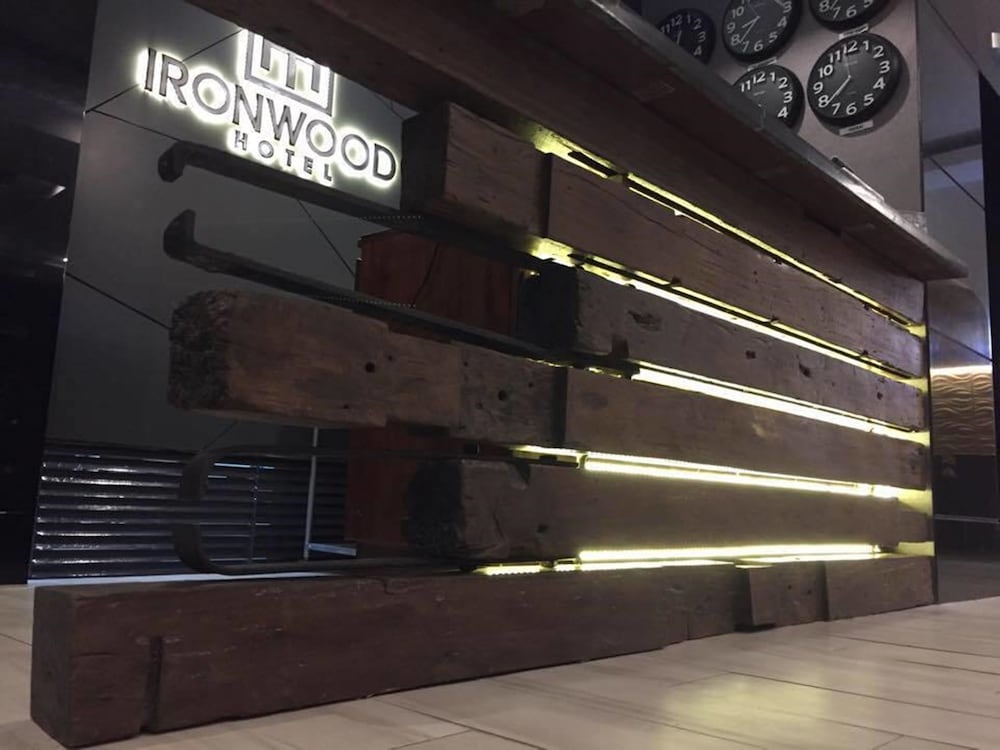 Ironwood Hotel 48/52