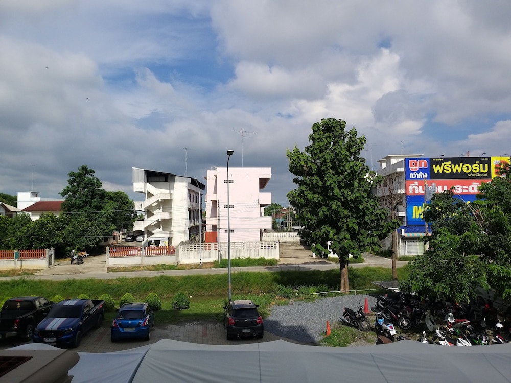 Songphanburi Hotel 39/49