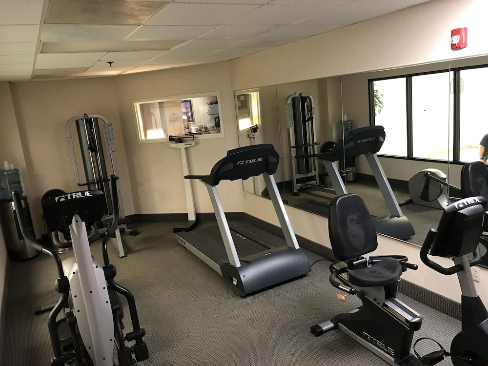 Wingate by Wyndham Erie 32/53
